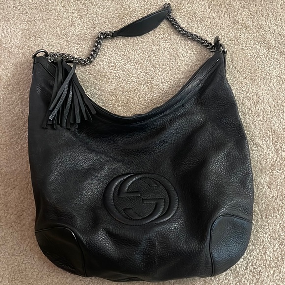 Gucci Handbags - Gucci shoulder purse